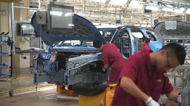 MR Online | Assembly line at Chinese all electric car company Nio | MR Online